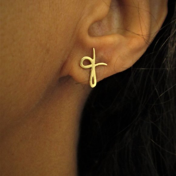 Gold earrings. 14k Yellow gold earrings for women